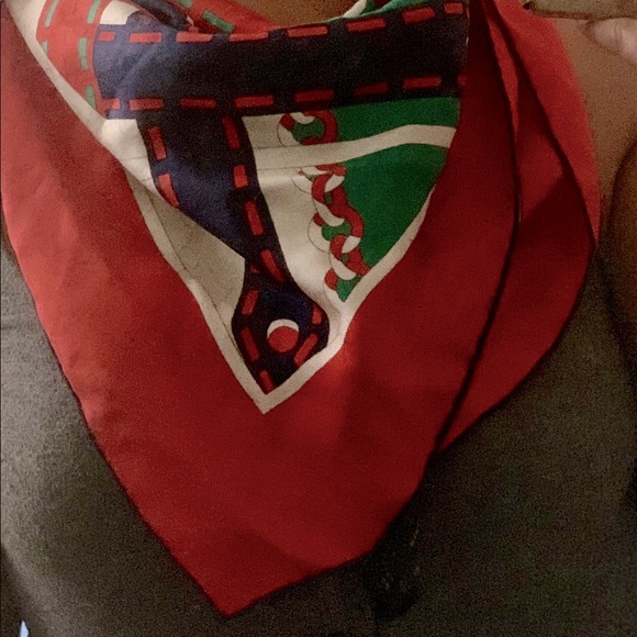 NWT Gucci silk scarf - Picture 3 of 6